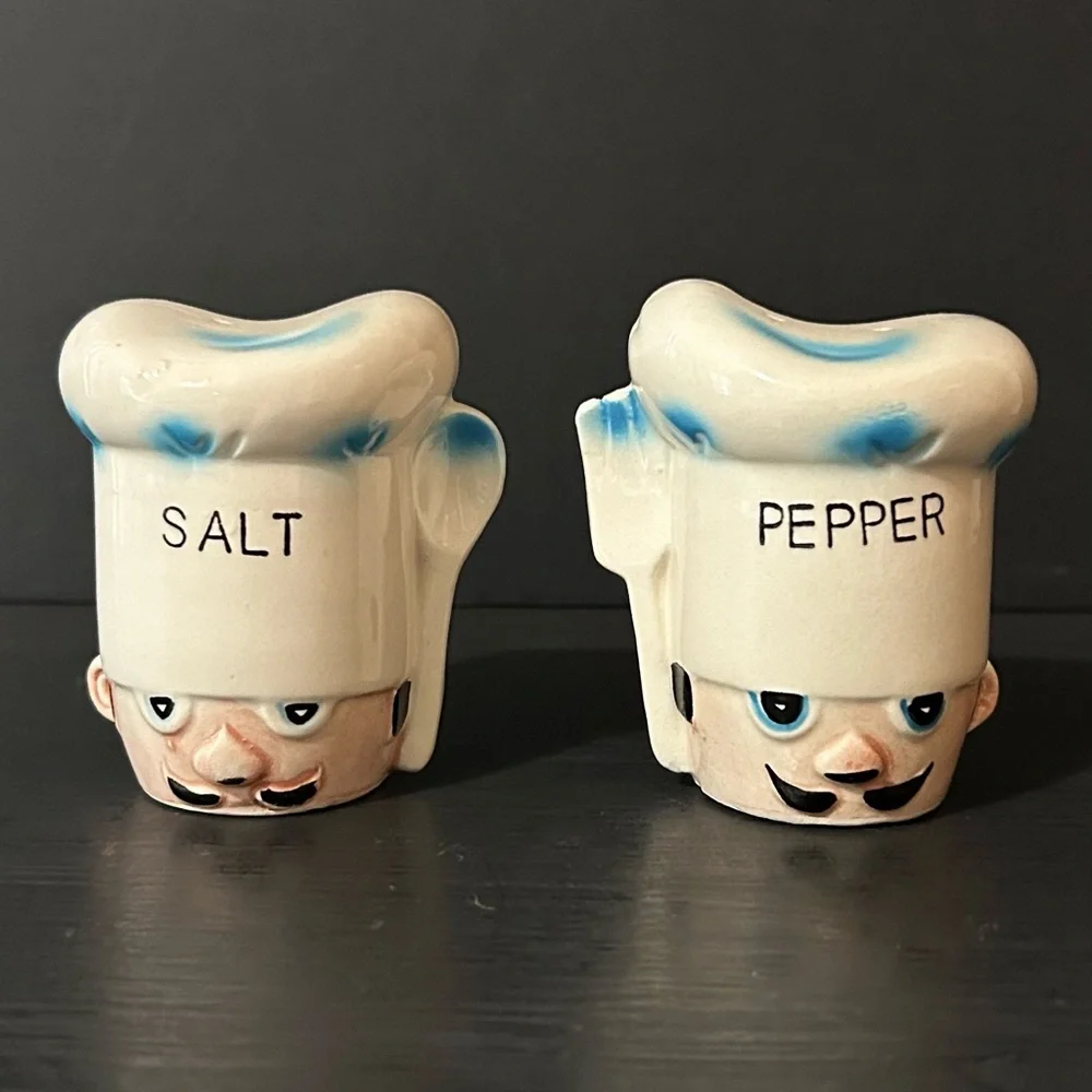 Vintage 70s Chef Hat Salt and Pepper Shakers, Made in Japan